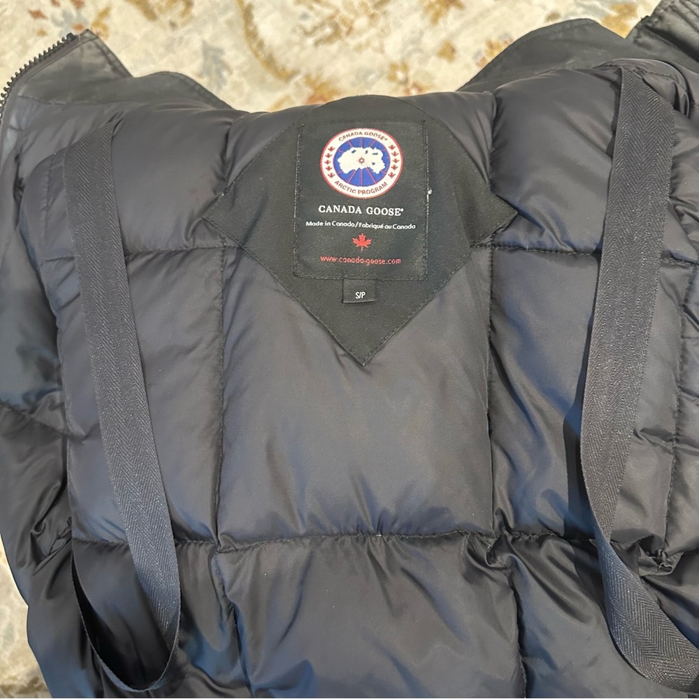 Canada Goose Trillium Black Parka with Fur - Picture 9 of 12
